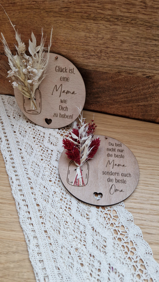 Holzschild mit Trockenblumen für Mama/Oma